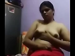 Sensual Tamil aunty's erotic webcam show